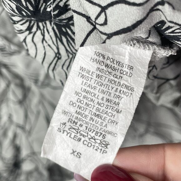 Comfy USA Floral Tunic Top XS Textured Knit Oversized Minimalist Lagenlook Artsy - Picture 5 of 7